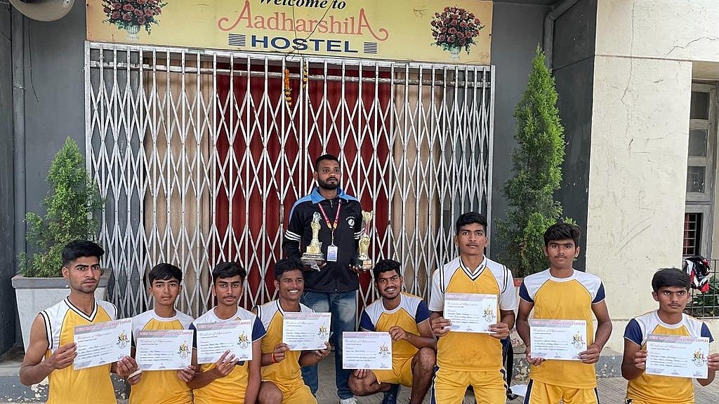 Madhya Pradesh: San Thome Academy wins Sahodaya School Volleyball Championship in Dewas