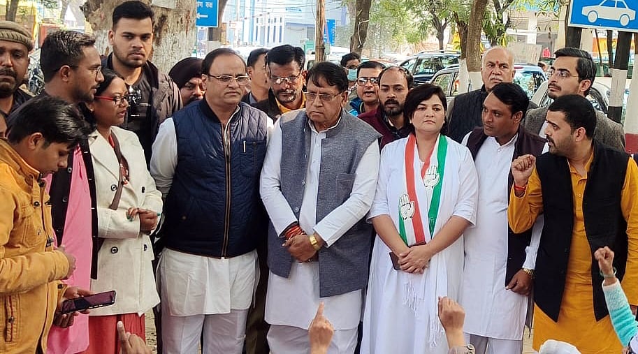 Bhopal: Congress leader assures to fulfil demands if party comes to power 