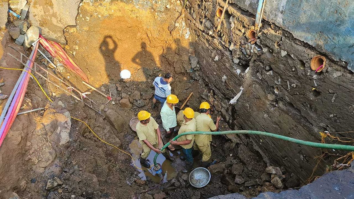 Mumbai's Asalpha flooded after pipeline burst, civic officials swiftly take action to control leakage