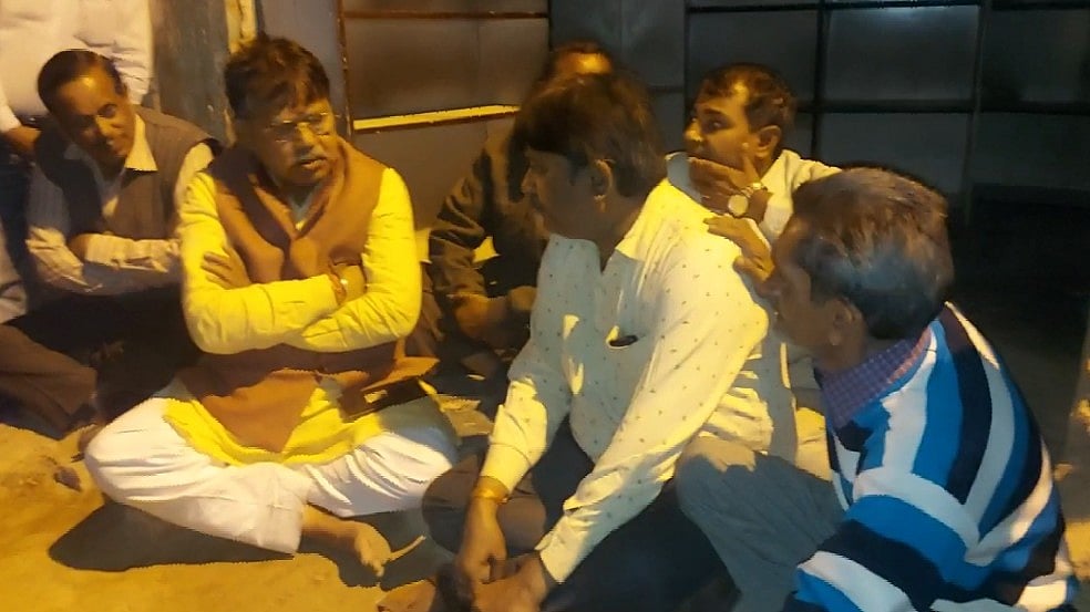 Gwalior: MP Minister  Pradhuman Tomar spends night in a tent to inspect road widening and development work