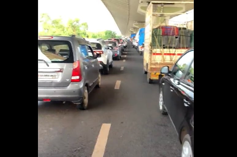 Goa: Massive traffic jam on highway; people miss flight, office goers inconvenienced 