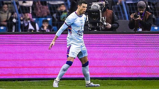 Cristiano Ronaldo scores twice, Lionel Messi's PSG beat Saudi combined XI 5-4 
