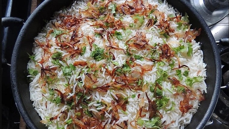 Kerala: Kasargod woman orders Biryani online, dies of food poisoning after consumption; Probe ordered