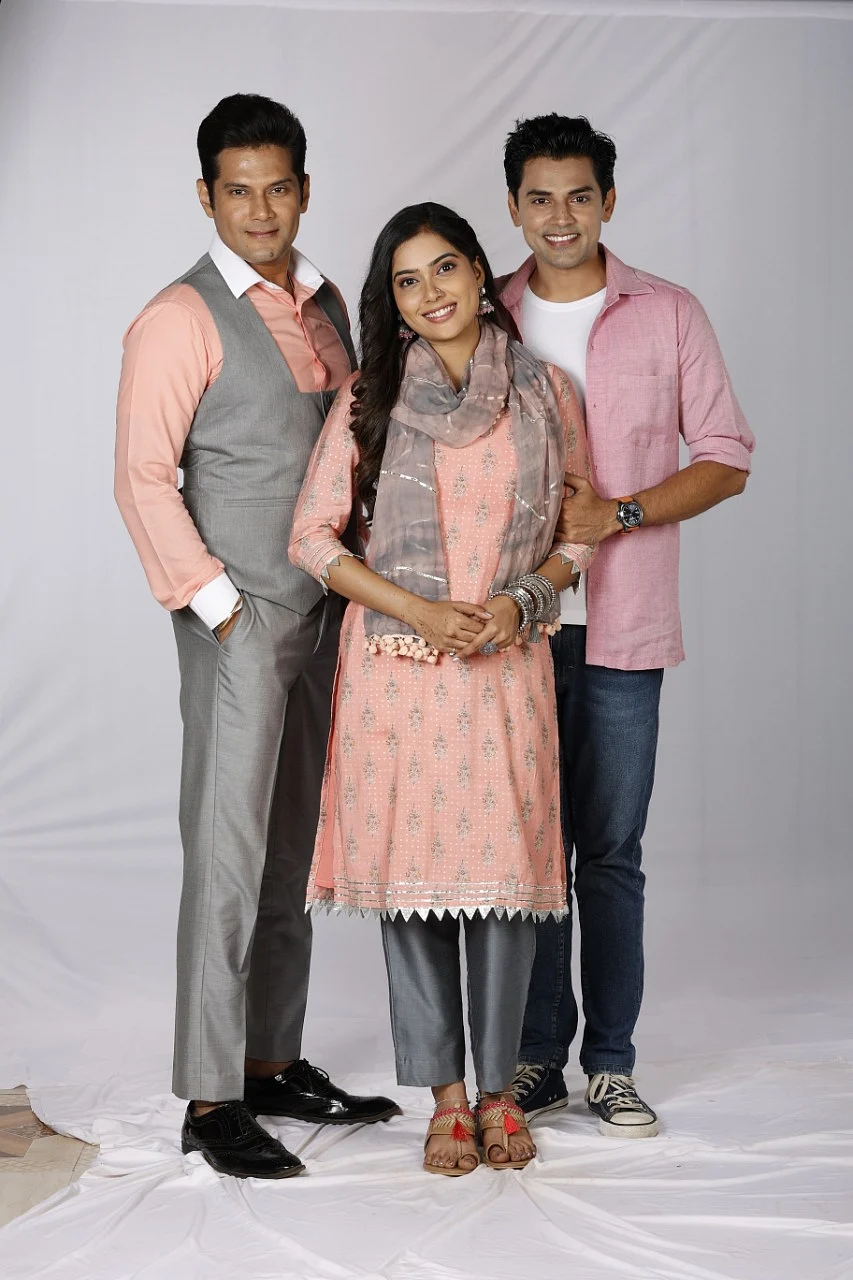 Harsh Nagar (r) with co-stars Amar Upadhyay, Priyanka Dhavale