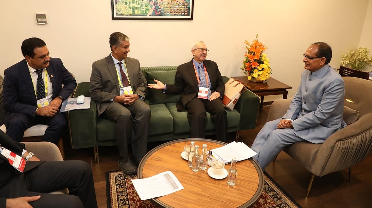 Nadir Godrej in a one to one discussion with CM Chouhan | Twitter