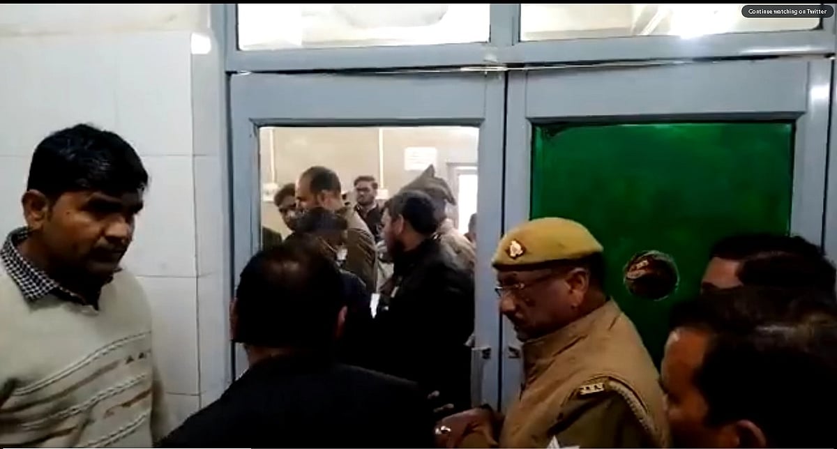Uttar Pradesh: Judge accidentally fires revolver on himself while wearing gown