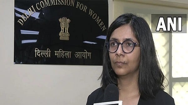 Delhi: Women's commission issues notice to Police after girl hit by car, dragged for kms