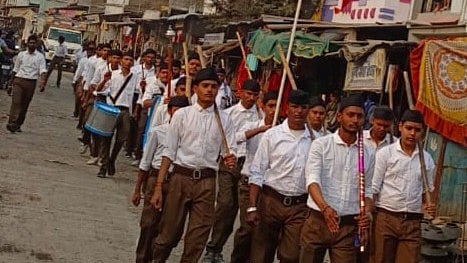 Madhya Pradesh: RSS takes out Azadi Ka Amrit Utsav procession in Meghnagar