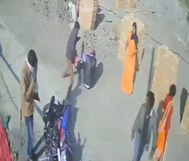 Madhya Pradesh: Man brutally assaulted by group of locals over some property dispute in Shajapur