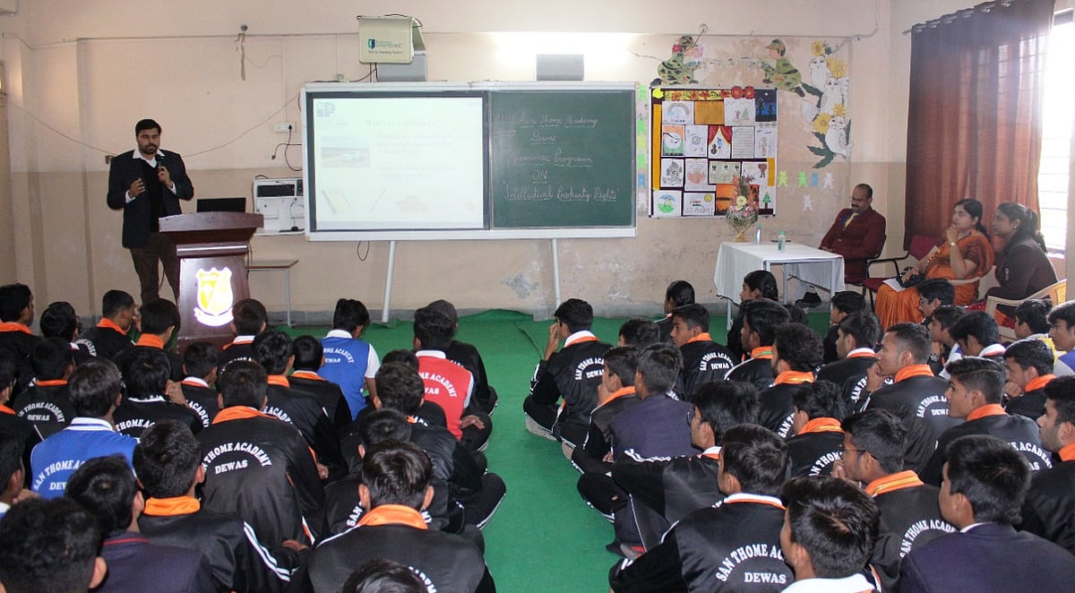 News Diary Dewas: Seminar held at San Thome Academy