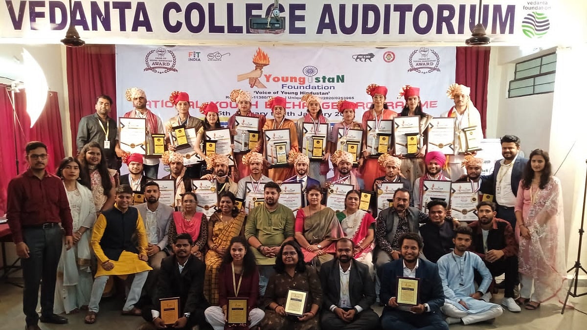 Thane: 30 youths felicitated in Ulhasnagar for commendable social works in different states