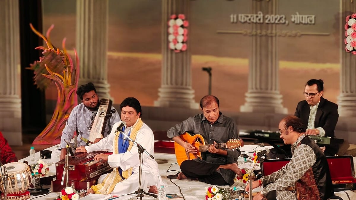 Bhopal: Ghazal, Sufiyana Qawwalis under ĹSham-e-Mausiqi, works of Nida Fazli, Qateel Shifai, Bahadur Shah Zafar, Ibne Insha presented