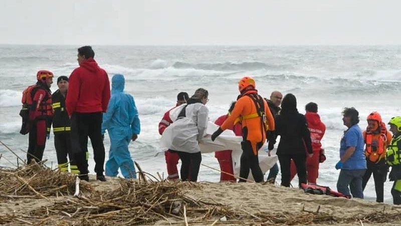 At least 59 including 28 Pakistanis die after ship carrying migrants overturns of Italy's coast | 