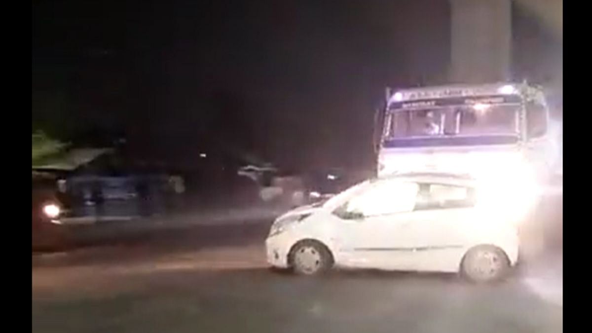 ON CAMERA: Drunk truck driver drags car with passengers for 2 km in UP ...