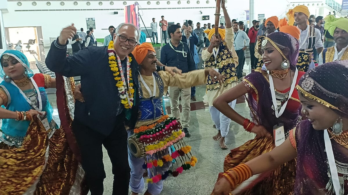 Madhya Pradesh: G-20 members dance to Bundeli drumbeats at Khajuraho airport
