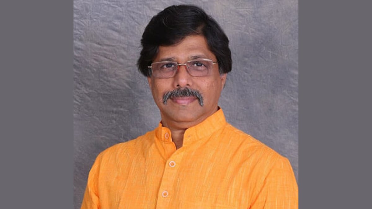 Who is Shiv Sena MLA Prakash Phaterpekar, whose son heckled Sonu Nigam in Mumbai
