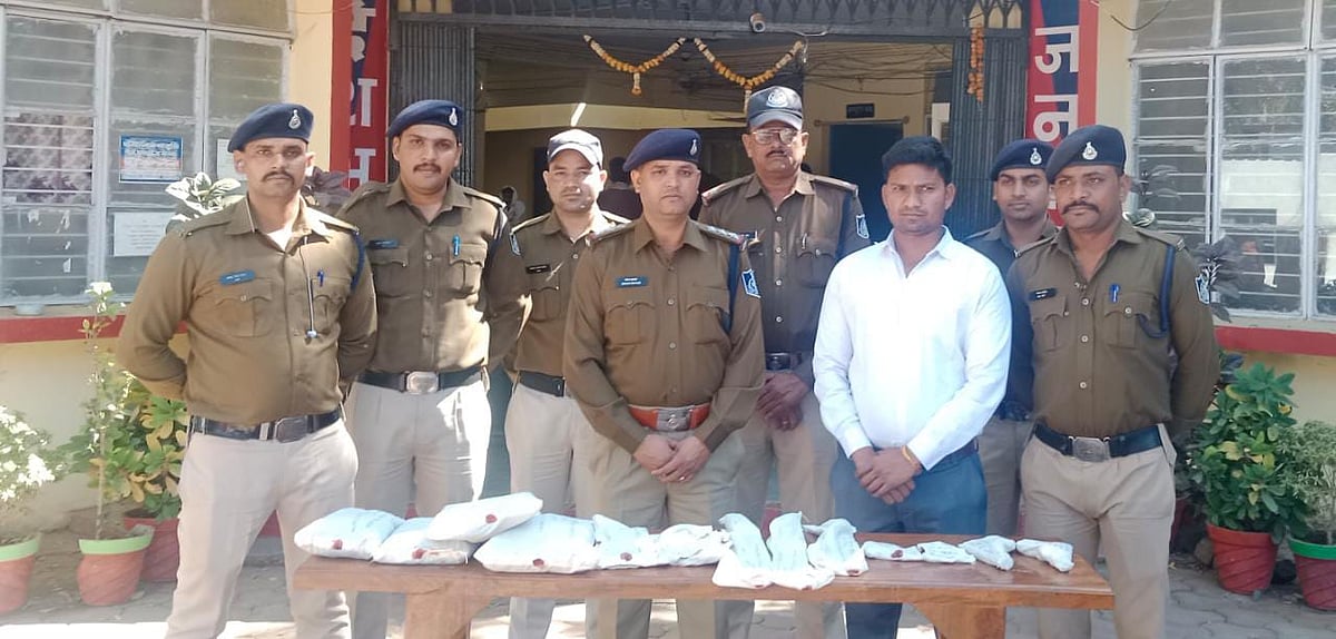 Robbery bid: With accused on remand, police look for aides in Bhikangaon
