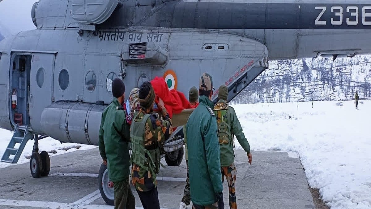 Jammu: Army, IAF airlift pregnant woman in critical condition in Kishtwar  
