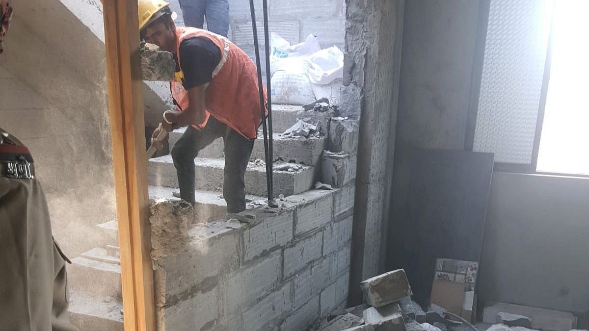 Navi Mumbai: NMMC launches crackdown on unauthorized structures in Belapur