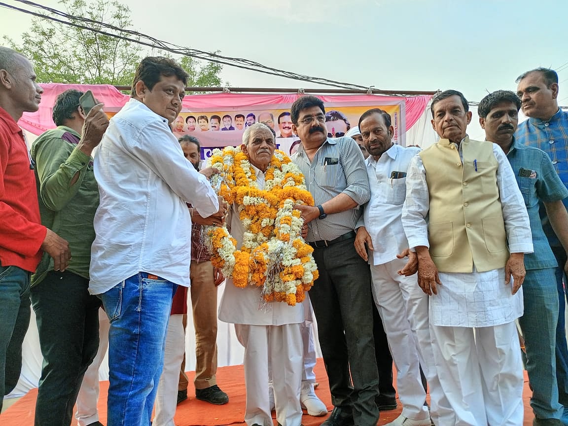 Madhya Pradesh: Rajput honoured for being nominated Kisan Congress president in Dewas