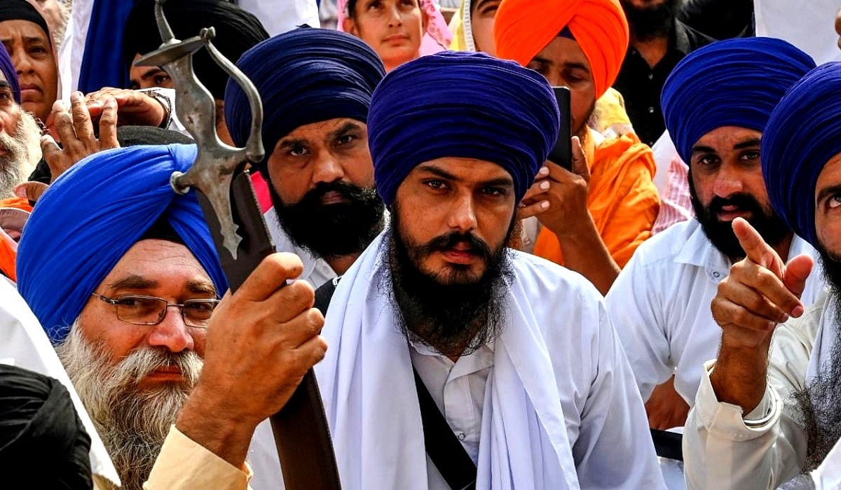 Watch: Amritpal Singh's driver & uncle surrender before Punjab Police, radical preacher still at large