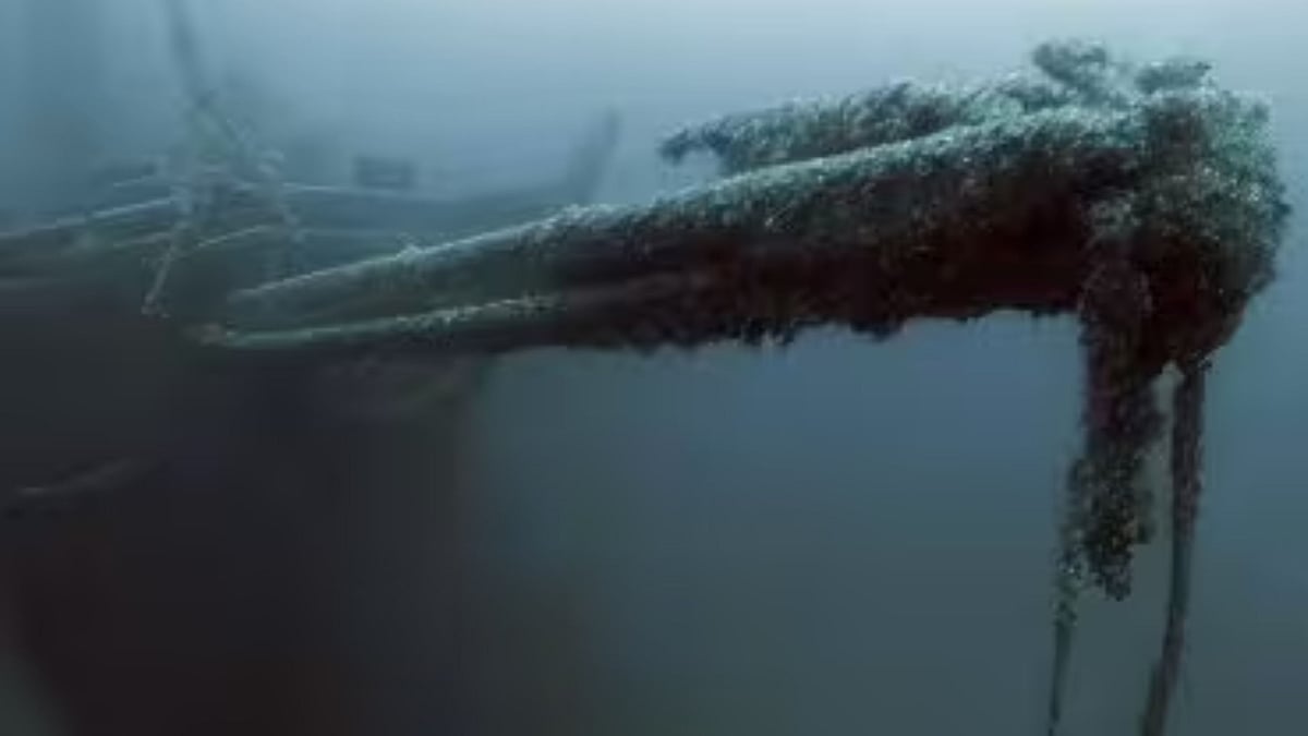 128-year-old lost ship with lifeboat attached found in Lake Huron | AP