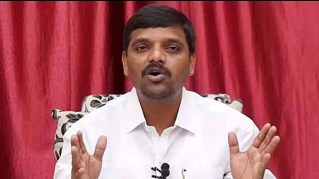 Hyderabad: Five, including YouTube journalist Teenmar Mallanna, arrested for abducting and assaulting policemen