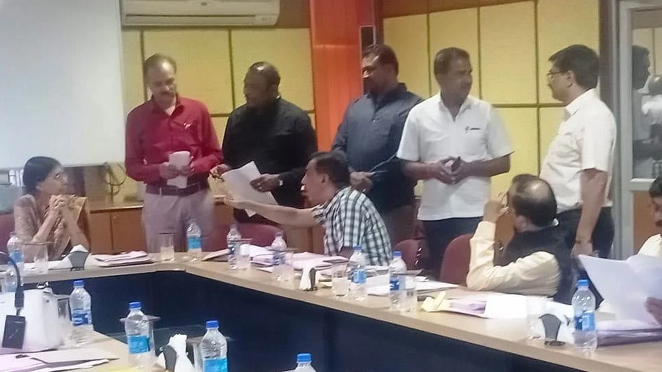 DAVV vice-chancellor Prof Renu Jain chairs EC meeting held at EMRC on Friday. | FP Photo