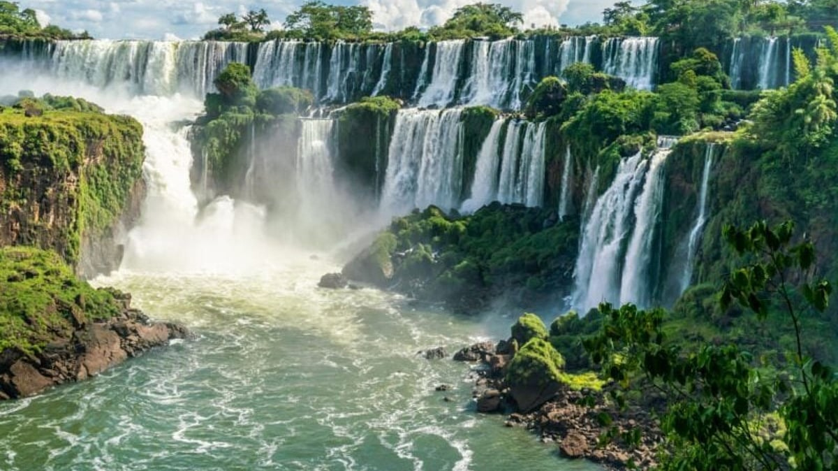 Planning for summer vacation? Visit these 7 world's most beautiful waterfalls