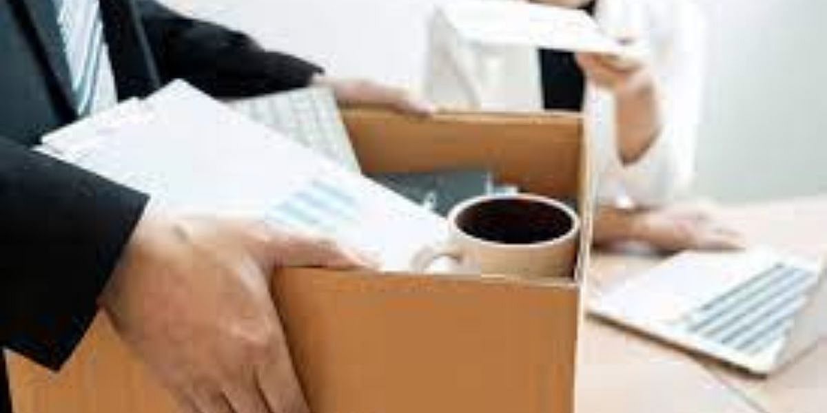 Chinese Firm To Fire Employees For Having Extramarital Affairs; Legal Experts Questin The Move
