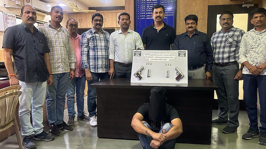 Thane: Cops nab 26-year-old man with two country made guns, six live cartridges
