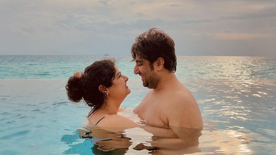 Anshula Kapoor takes a dip in pool with boyfriend Rohan Thakkar, sister Janhvi Kapoor REACTS