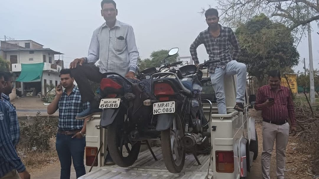News Diary Dewas: Discom recovers Rs 22.59 lakh by seizing 285 motorcycles