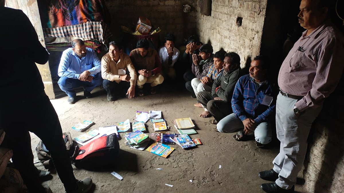 Crusade against mass copying: 9, including 8 teachers arrested for solving Class 10 paper in Khargone district