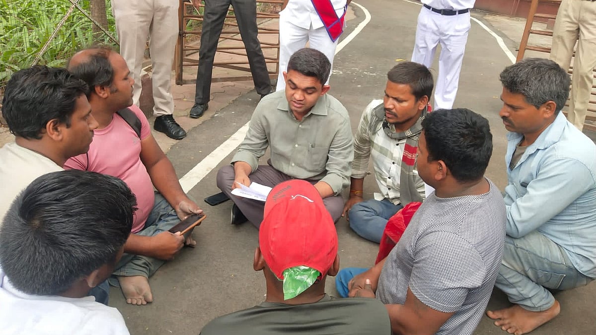 Madhya Pradesh: Dhar Collector squats on ground, gives patient hearing to Divyangs