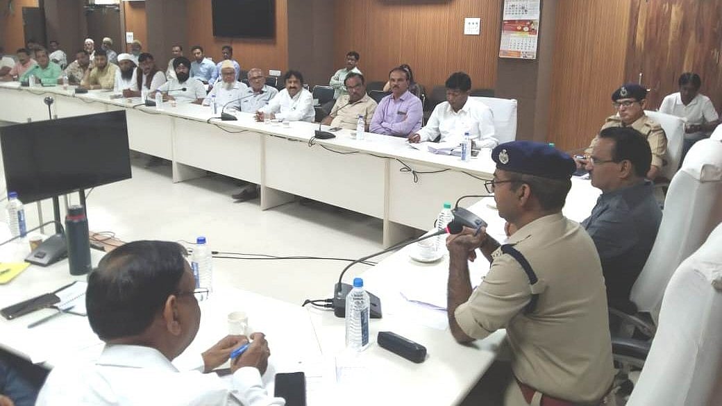 MP: Ahead of Ram Navami, special focus on social media, peace committee meeting held in Khargone