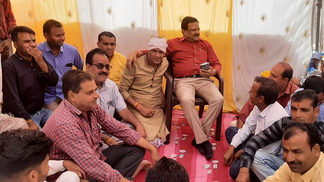 MP: MLA conducts inspection to assess crop damage due to rain in Pipalrawan