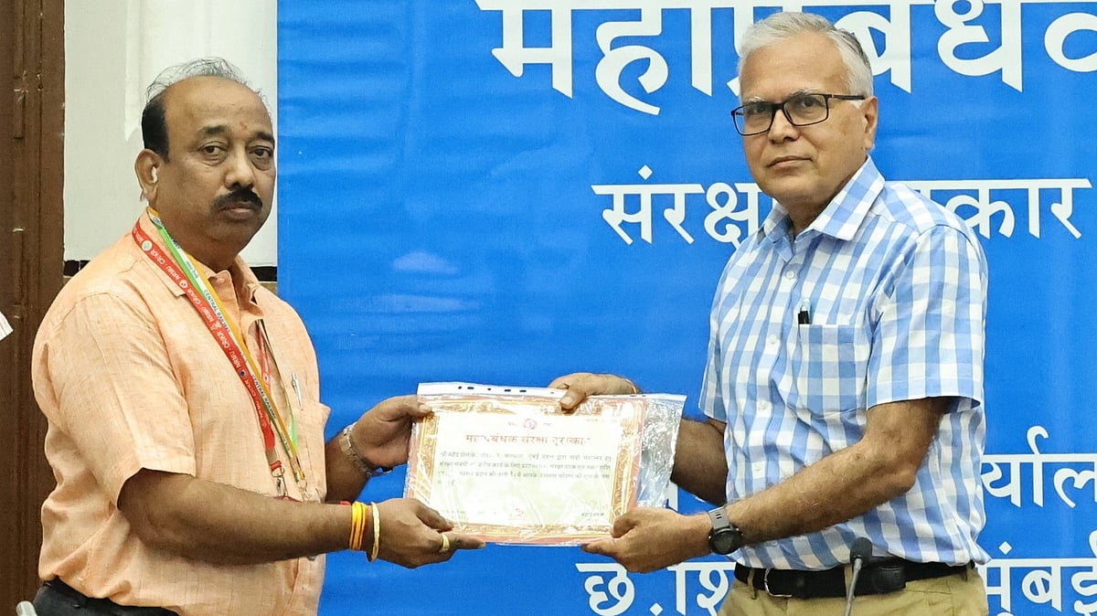 Mumbai: Motorman who avoided possible derailment of local train felicitated