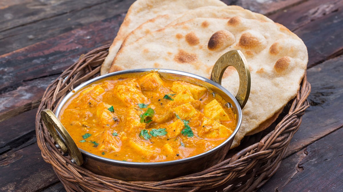 Bhopal Customer Gets Chicken Pieces In Tawa Paneer Curry Ordered Online From Famous Outlet