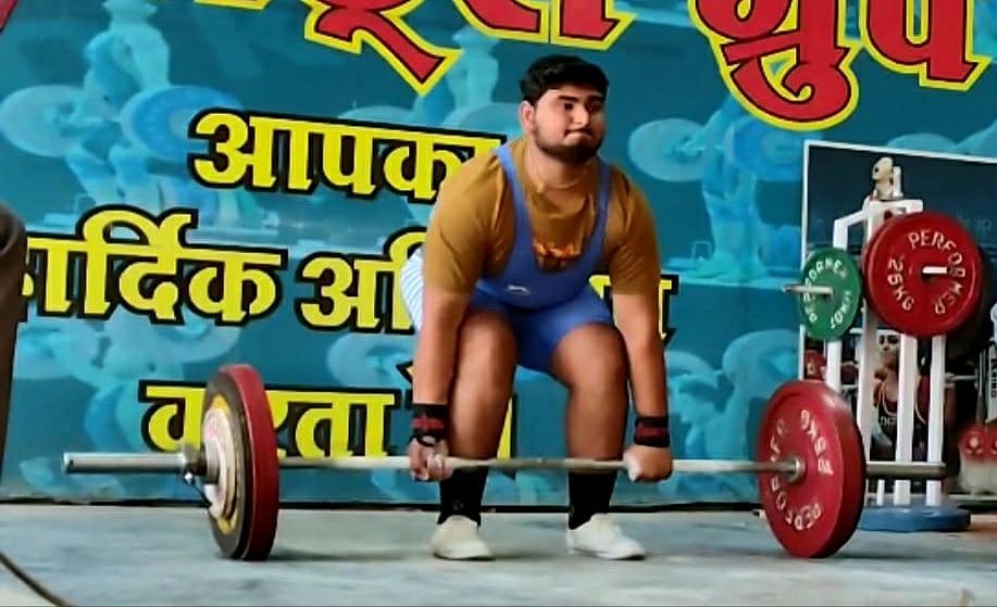 An accident & an iron rod in leg later, MP's Kuldeep Dandotiya roars back, qualifies for World Powerlifting Championship; CM Chouhan congratulates him on twitter
