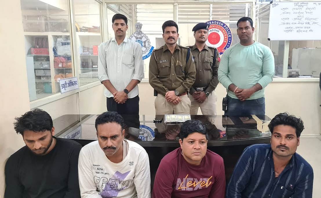 NOT WORTHY: 4 held near liquor den; they were in city to circulate Rs 28K counterfeit notes