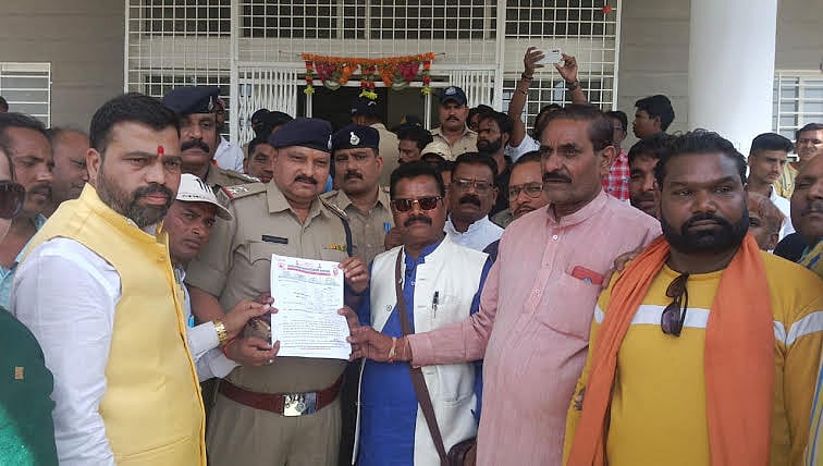 Madhya Pradesh: Social organisations submit memorandum in Mhow