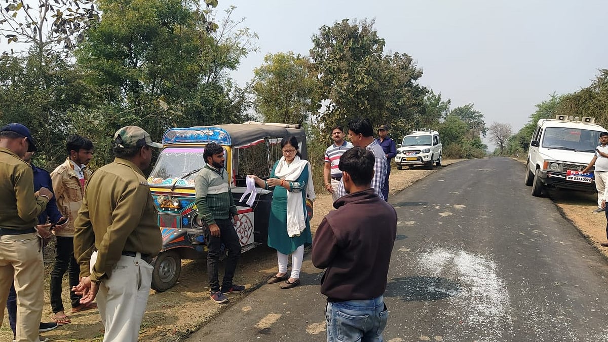 Madhya Pradesh: Five vehicles running without permit seized in Narmadapuram