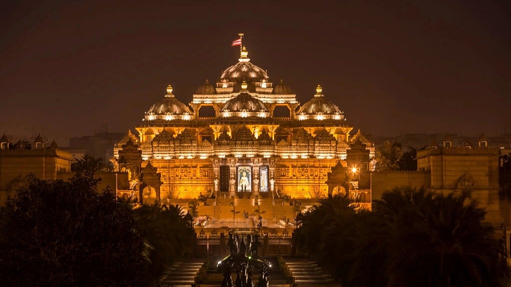 Indian-American businessman donates 1 million USD to Hindu University