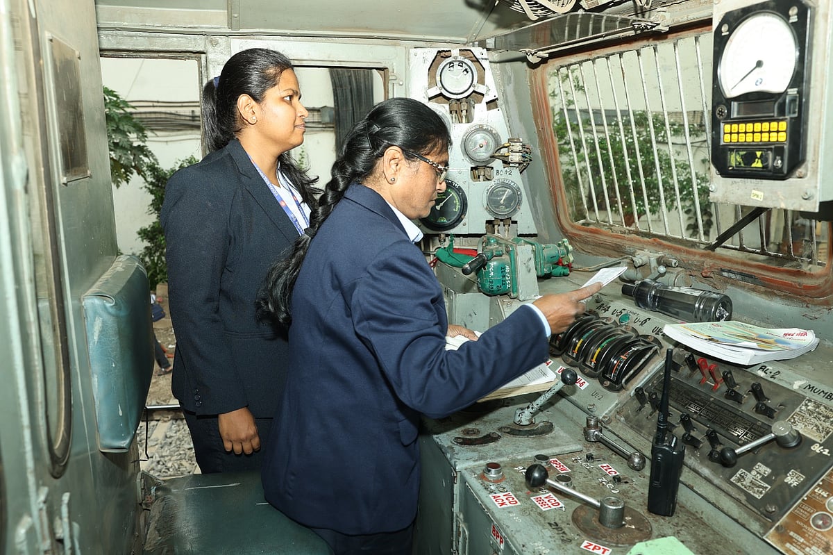 Photos: Mumbai-Pune Deccan Queen Express, CSMT-Kalyan Local operated by all-women crew