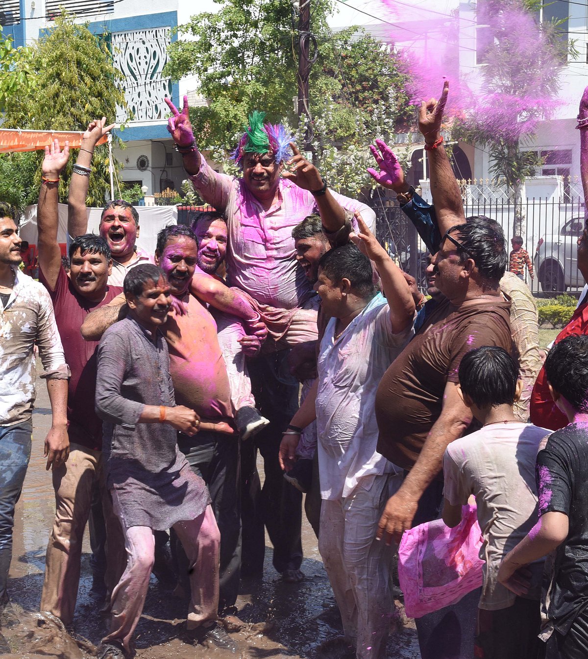 MLA Rameshwar Sharma celebrates  Rangpanchami at his residence Patrakar Colony on Sunday.