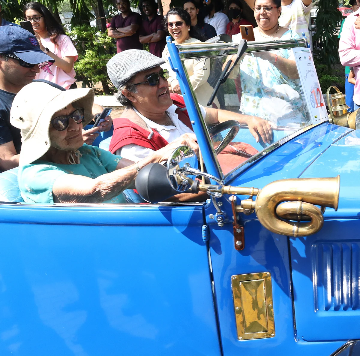 86 years old Prabha Nene who is one of the seniormost rally drivers in India, also participated in the rally with her Austin Model 7 which was bought in 1964.