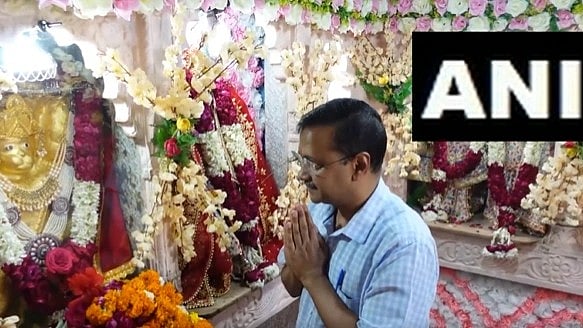 Watch: Arvind Kejriwal offers prayers at temple in Delhi secretariat on Hanuman Jayanti
