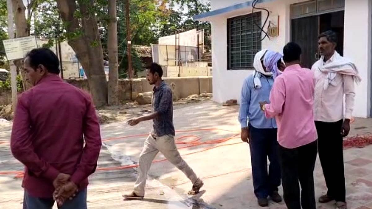 Madhya Pradesh: 'Tortured' by police, Katni man consumes poison, wife follows him