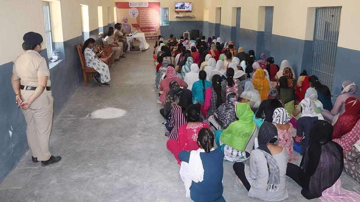 Mumbai: Byculla women's jail inmates listen to PM Modi's 'Mann Ki Baat'